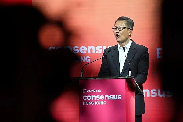 加密货币市场回暖：比特币以太坊显露反弹迹象